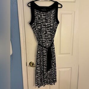 Voir Voir‎ sleeveless belted midi dress black and white size 16